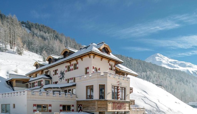Burghotel Alpenglühn