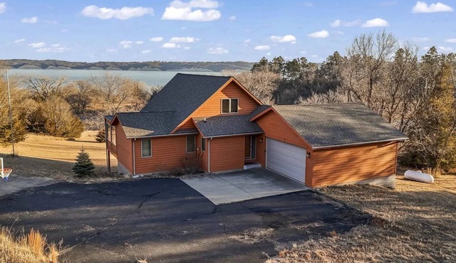 Cabin with a View in Yankton