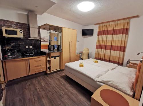 Cesar's Motel
