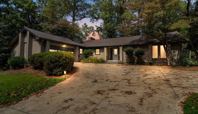 Charming 3 Beds/2 Baths/Near LakeLanier 4 FUNtimes in Gainesville