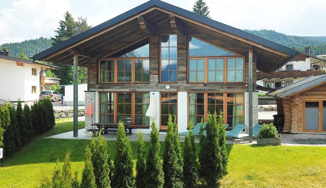 Charming Alpine chalet in Weidach