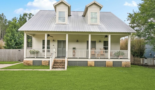 Charming Covington Cottage in Covington