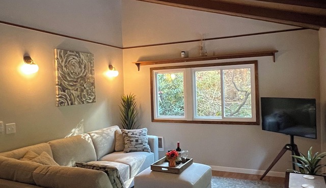 Charming Geneva Bungalow in Bellingham
