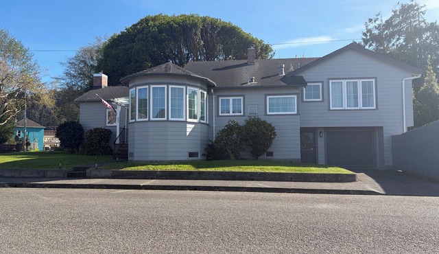 Charming private home perfectly located in the heart of Ferndale. in Ferndale