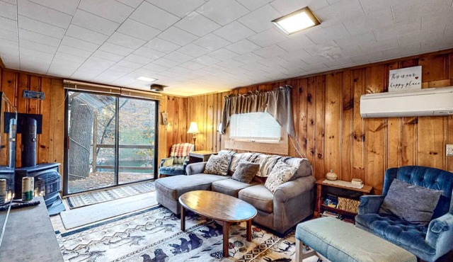 Charming Waterfront River Bungalow with Access to Big Sebago & Long Lake in Casco