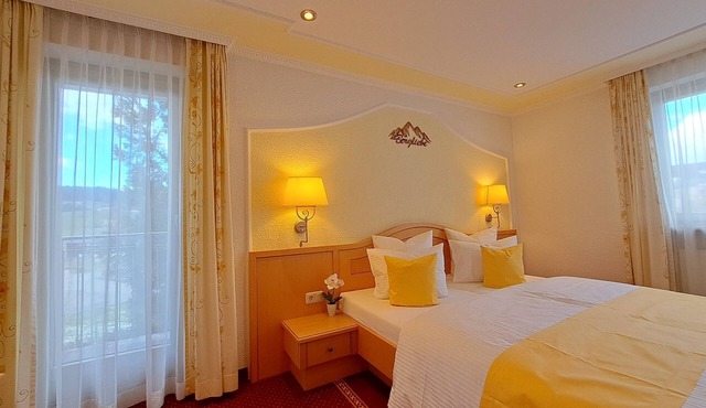 Comfort double room with balcony - Schedlers Löwenhotel Garni*