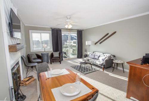 Condo at Pinnacle Inn Resort in Beech Mountain