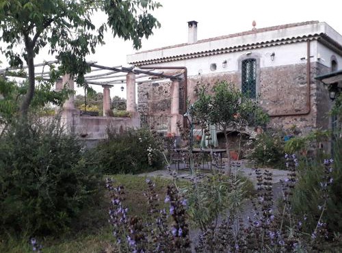Contrada Zerbate in Aci SantʼAntonio