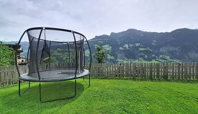 Cosy apartment for 4 guests with hot tub, WIFI, TV, terrace and pets allowed