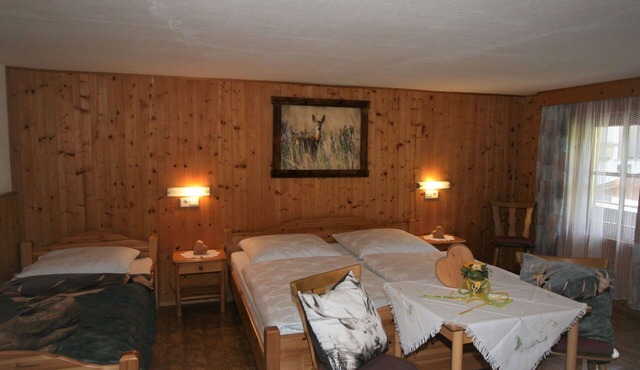 Cosy apartment in villa for 12 guests with WIFI, TV, patio and panoramic view