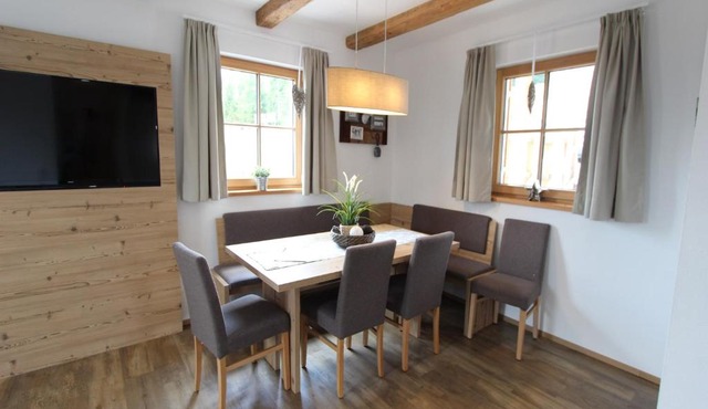 Cozy Chalet in Wei priach with Terrace