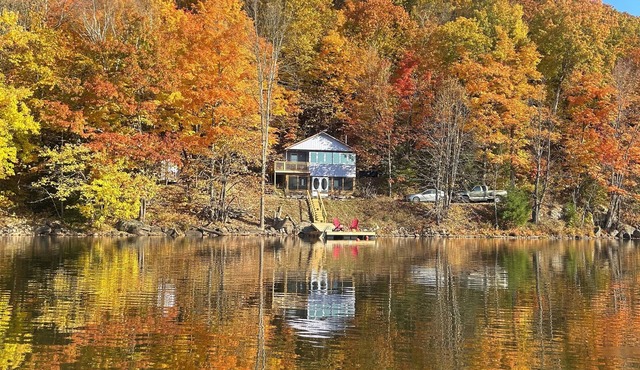 Cozy Lakefront Muskoka Cottage in Utterson