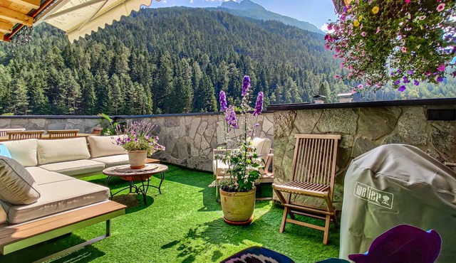 Das Mountain Getaway - 'Upper Two Floors'
