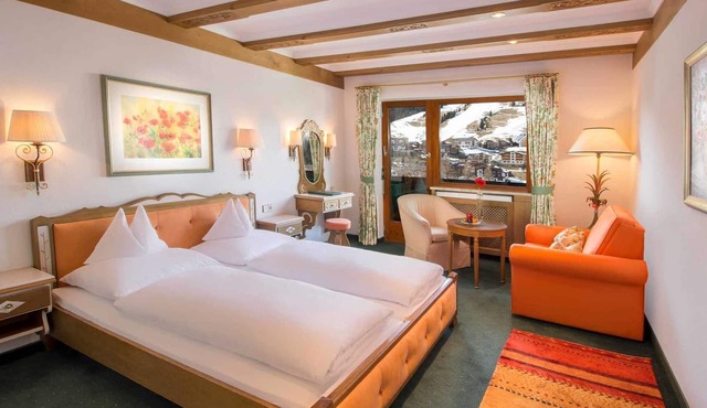 Double Room with Balcony - Hotel Kristberg