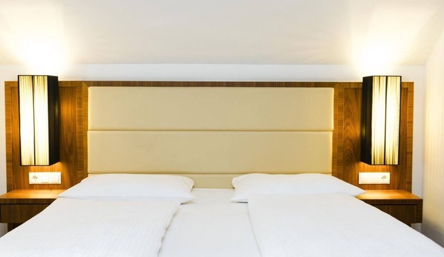 Double room with shower or bath, WC - Hotel Kapeller