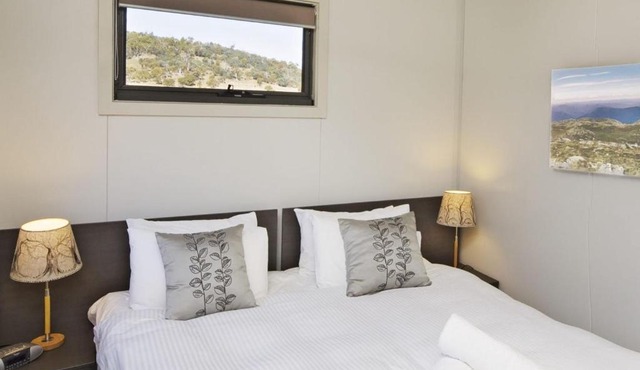Ecocrackenback Luxe Chalet 19 in Crackenback