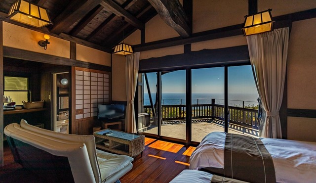 Enjoy a luxurious time while looking out at the se/Kamo District Shizuoka in Kamo District