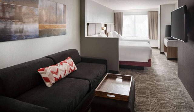 Experience the PNW! 3 Relaxing Units, Indoor Pool, Near Seattle Aquarium in Renton