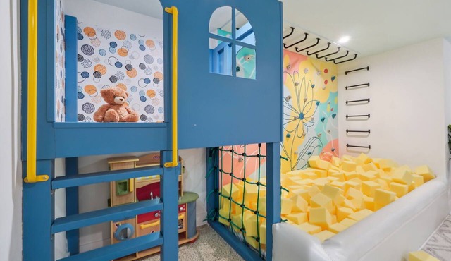 Family Fun: Indoor Playground/Game Room/Fire Pit in Scottdale