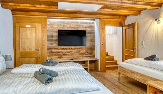 Fantastic apartment with sauna, ski bus nearby