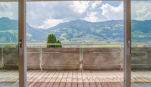 Fantastic group accommodation, 4km 2 the ski lift