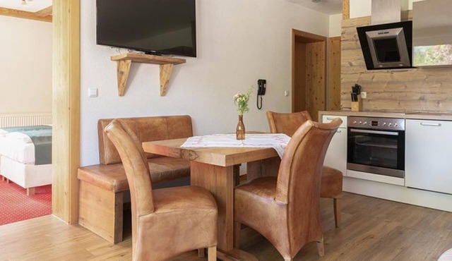 Ferienwohnung, Bad, WC, Küche, Balkon - Ferienhotel Gut Enghagen