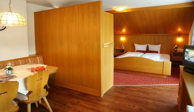 Ferienwohnung Schwalbennest - Landhaus Raich