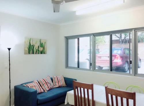 Five 2 Home Backpacker in Brisbane
