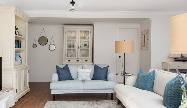 FREE NIGHT. Pay for 2 stay for 3 in Mollymook Beach