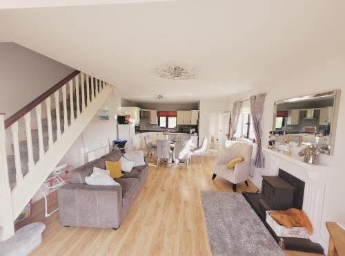 Greystones Clock Tower Lodge in Leap