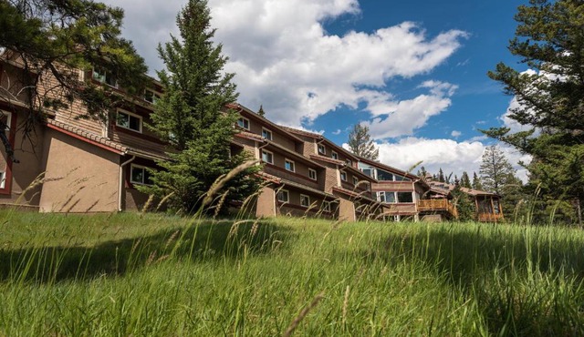 HI Banff Alpine Centre - Hostel in Banff
