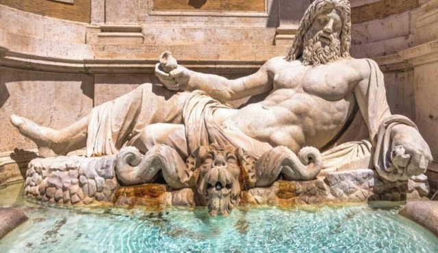 Historic 4-Suite Villa with Lush Gardens and Luxurious Hall in Rome in Roma