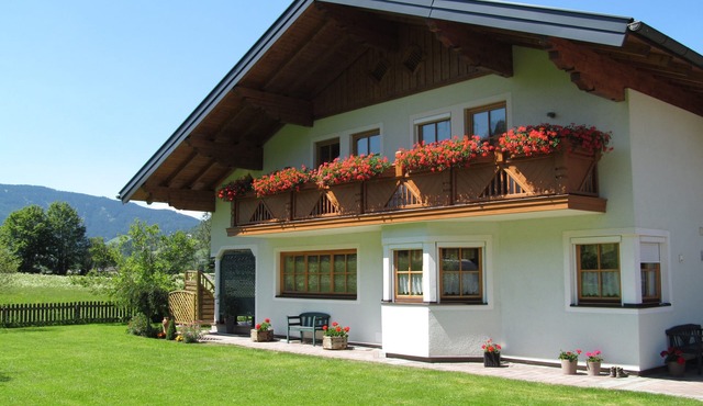 Holiday Apartment 'Apart Waldblick' with Mountain View, Shared Terrace & Wi-Fi (No Kitchen)