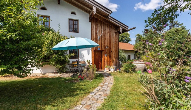Holiday Home 'Landhaus Gustl' with Private Terrace, Garden & Wi-Fi in Chieming