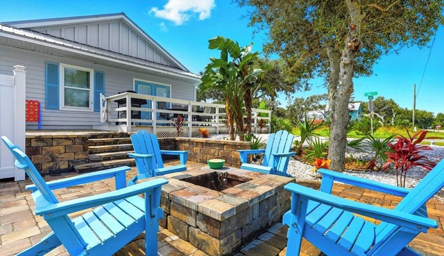 Hot Tub, Firepit & Beach Gear - 2Min Walk to Beach in St. Augustine