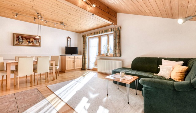 House Alvier - 2-Room apartment Zimba with balcony