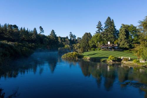 Huka Lodge, Beckons in Taupo