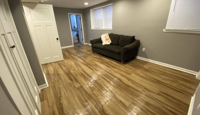 Individual rooms. Shared space 8 minutes from airport in Omaha