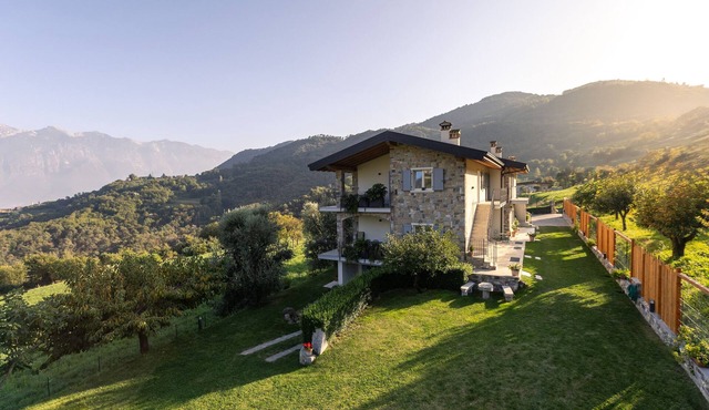 Mos Country House - Apartment "Sfioro" in Tremosine sul Garda (BS) - Lombardia