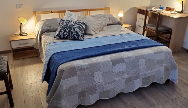 LARGE ACCOMODATION WITH INTERNAL PARKING in Adria