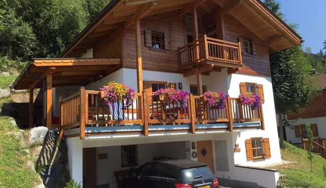 Large Chalet in Wald im Pinzgau