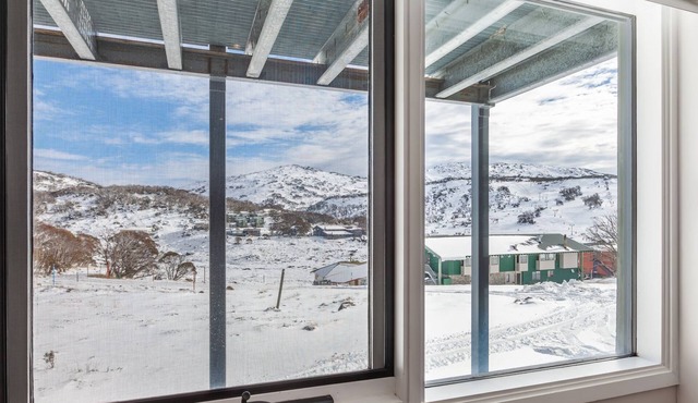 Lodge Chalet 14 - Luxury 3 bedroom Lodge Chalet. in Perisher Valley