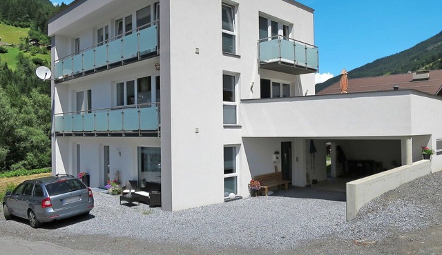 Lovely apartment for 4 people with WIFI, TV, terrace, pets allowed and parking