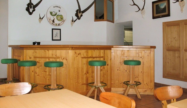 Lovely apartment for 28 people with WIFI, TV and patio