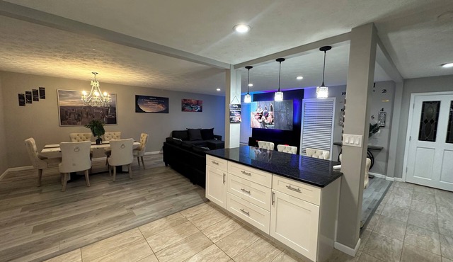 Luxurious 5-bedroom house with Game Room in Stone Mountain in Stone Mountain