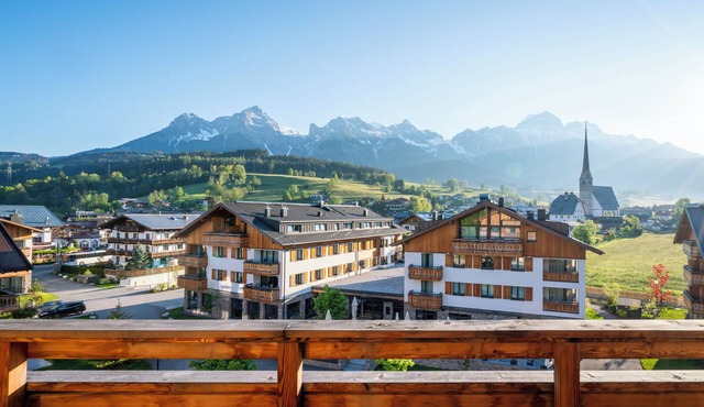 Luxury 6-8-person apartment in the holiday park Landal Resort Maria Alm