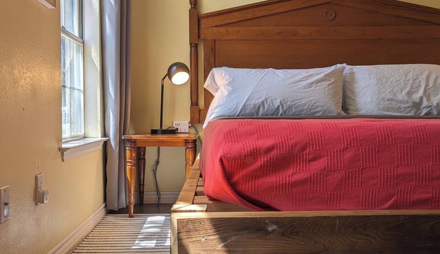 Modern Eco-Friendly Townhouse; Walk to Park & Recreation King Bed in Irving