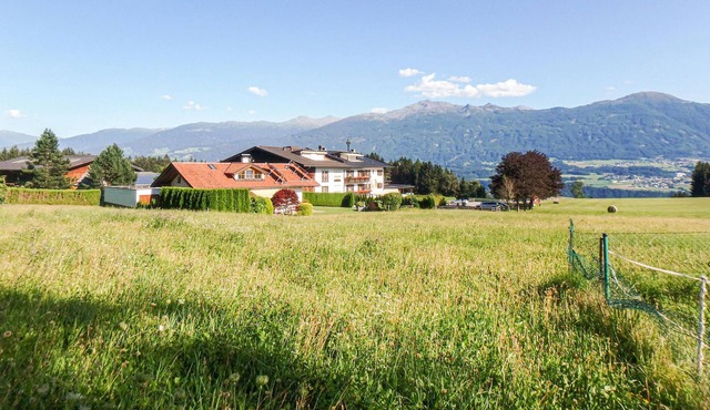 Modern, stylishly furnished vacation apartment near Innsbruck.