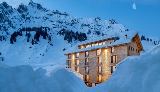Mondschein Hotel & Chalet Ski-In Ski-Out Luxus am Arlberg