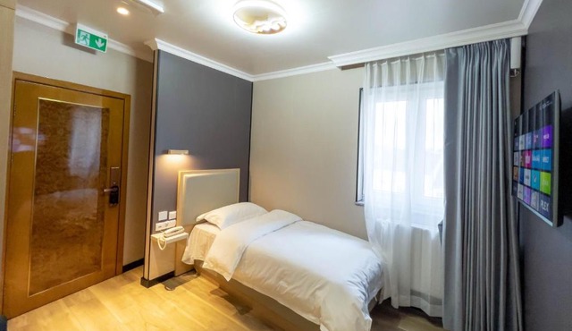 Mr.Liao Hotel